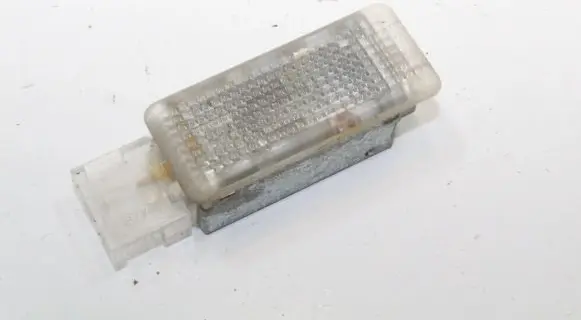 Volkswagen Touareg I Front seat light 7L0947416