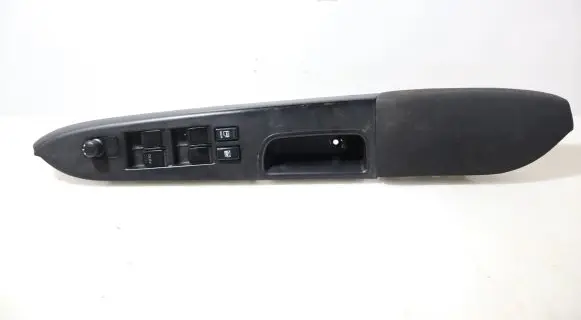 Suzuki SX4 Electric window control switch