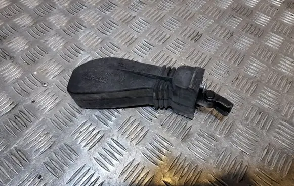 Volkswagen Touareg II Front door check strap stopper 7P0837267