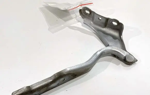 Seat Toledo IV (NH) Engine bonnet/hood hinges 5JA823301A