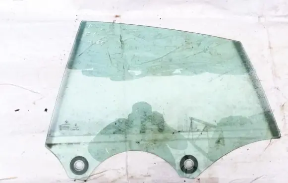 Rear door window glass