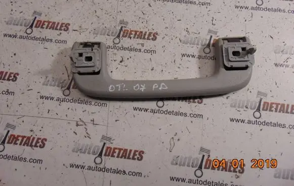 Mitsubishi Outlander Front interior roof grab handle