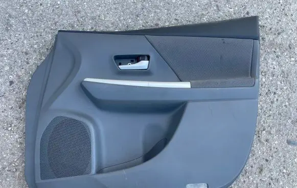 Toyota Prius+ (ZVW40) Front door card panel trim