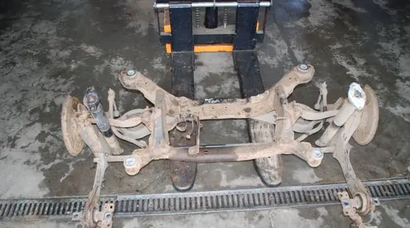 Volvo V60 Rear axle beam 163KM