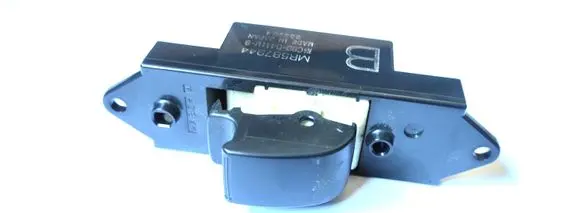Mitsubishi Outlander Electric window control switch 587944