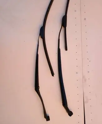 Toyota RAV 4 (XA30) Front wiper blade arm 338W1893