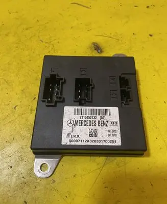 Mercedes-Benz E W211 Comfort/convenience module 2115452132