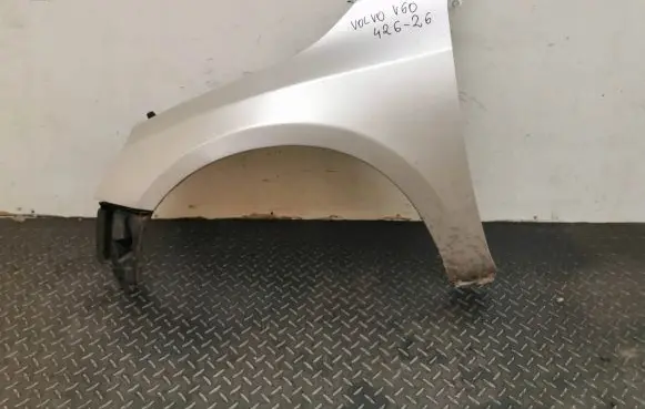 Volvo V60 Fender