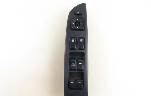 Hyundai ix35 Electric window control switch 936702Y0609P