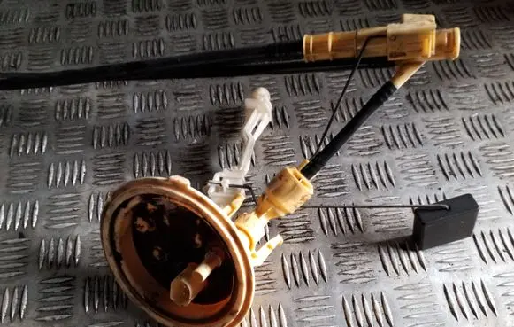 Fuel level sensor