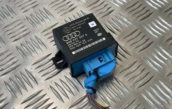 Audi A4 S4 B8 8K Light relay 8H0907357A