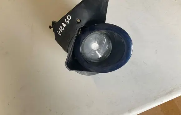 Citroen Xsara Picasso Front fog light 9639333477