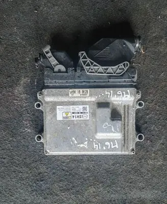Mazda 6 Engine control unit/module SH1418881 2757006332