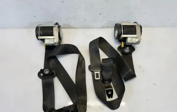 Seat Toledo IV (NH) Front seatbelt
