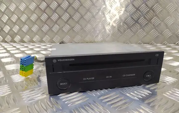 Volkswagen PASSAT B5.5 CD/DVD changer 