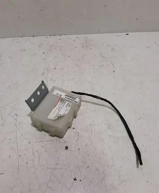 Subaru Legacy Door central lock control unit/module GSREU52 10R020727 0131540