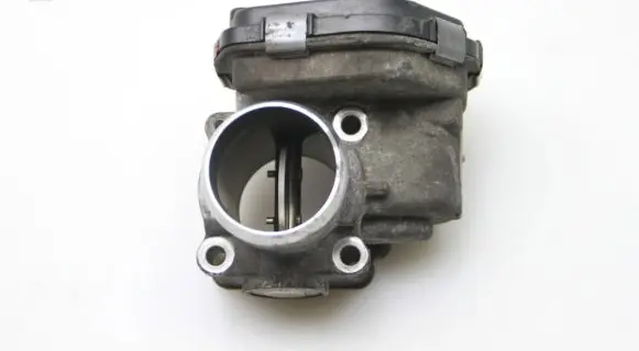 Peugeot 208 Throttle valve 9673534480