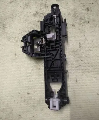 Rear door exterior handle/bracket