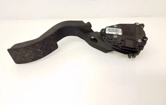 Audi A6 S6 C5 4B Throttle cable 6VP721523F 8D1721523F