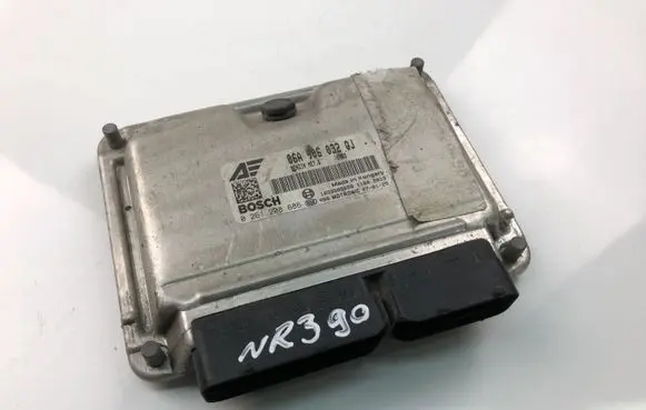 Seat Alhambra (Mk1) Engine control unit/module 06A906032QJ