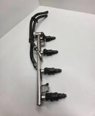 Audi A4 S4 B5 8D Fuel injector 0280150447 06B133681