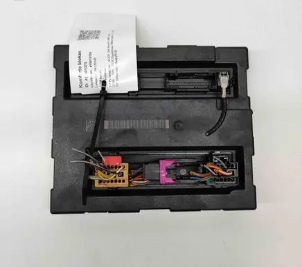 Audi A4 S4 B8 8K Central body control module 8K0907064JB