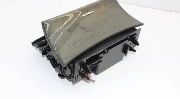 Mercedes-Benz CLS C219 Car ashtray