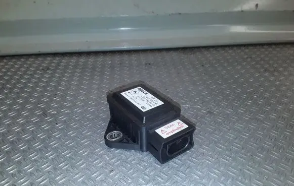 Mercedes-Benz E W211 ESP acceleration yaw rate sensor 0265005246 A0025426618