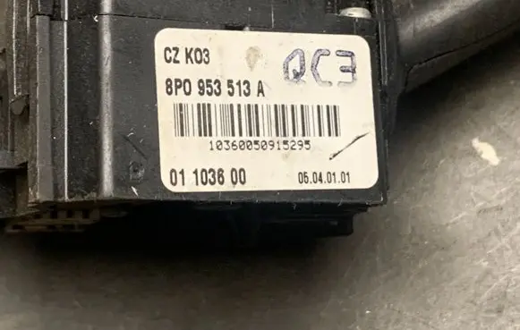 Audi A3 S3 A3 Sportback 8P Indicator stalk 8P0953513