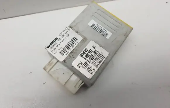 BMW X5 F15 Air suspension control unit module (rear) 6860387 001003003 001002000