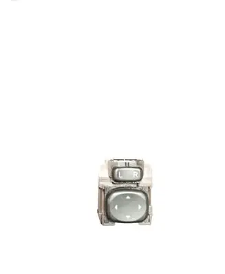 Wing mirror switch