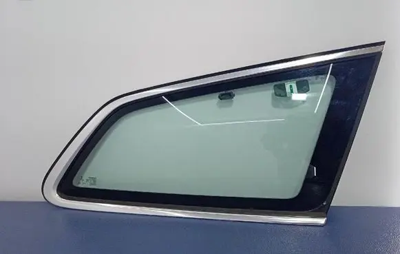 Volvo S90, V90 Rear side window 31385518