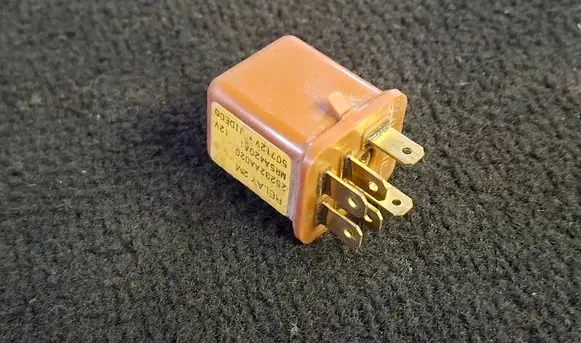Subaru Legacy Combustion relay 25232AA020 50712V JLDECC