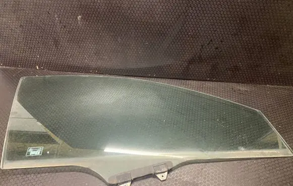 Honda CR-V Front door window glass four-door 43R00050 DOT24M62AS2