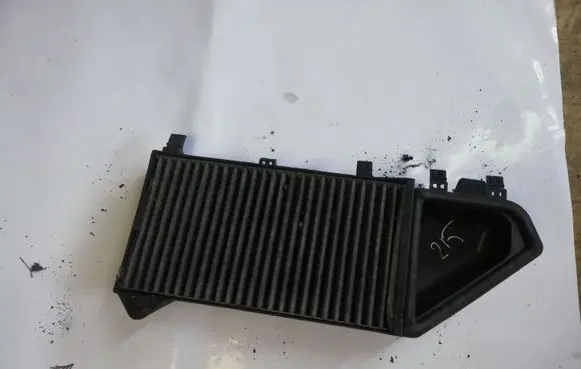 BMW 5 E60 E61 Air filter box cover NOCODE