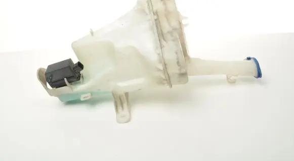 Hyundai i20 (PB PBT) Windshield washer fluid reservoir/tank 986101J200
