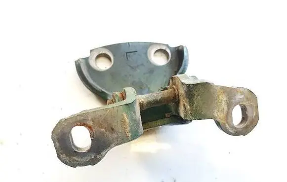 Rover 620 Rear door lower hinge