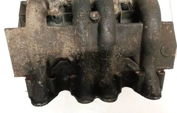 Volkswagen Golf III Intake manifold 068129713f