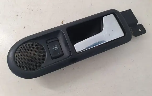 Volkswagen Golf IV Front door interior handle 3B0839114