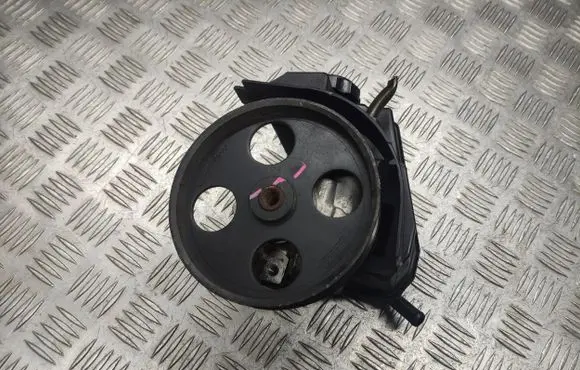 Peugeot 206 Power steering pump 9631411580