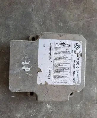 Volkswagen Touran I Airbag control unit/module 1T0909605C