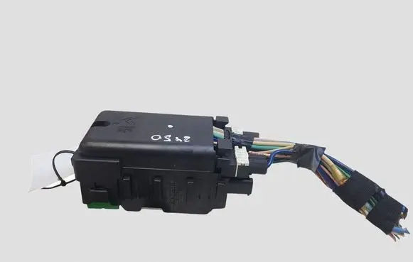 Peugeot 508 Fuse module 9665492680
