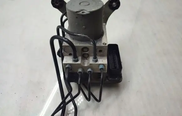 BMW 5 F10 F11 ABS Pump 6851374 6851376