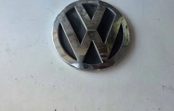 Volkswagen Transporter - Caravelle T5 Manufacturers badge/model letters 7H0853630