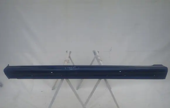 Mitsubishi Lancer Sill MR380003