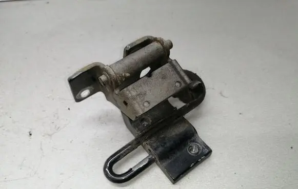 Audi A8 S8 D2 4D Rear door lower hinge 4D0833411C
