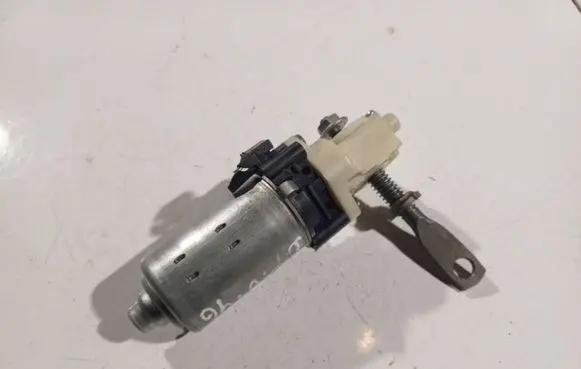 Lexus RX 300 Seat adjustment motor 8582033020