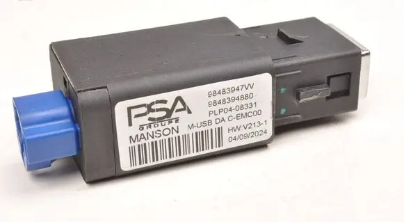 Opel Mokka B USB socket connector 9848394880