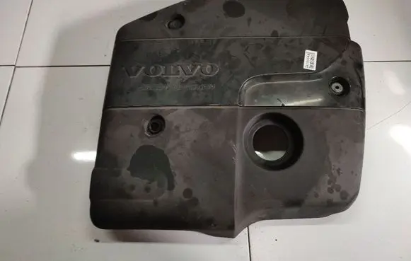 Volvo S40, V40 Engine cover (trim)