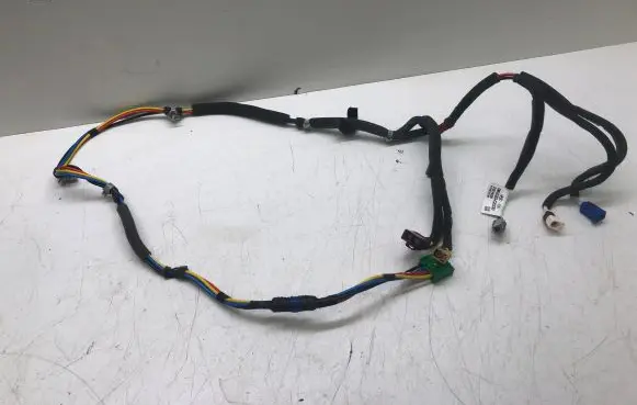 Hyundai i20 (BC3 BI3) EUR ISO radio connector 96220Q0330